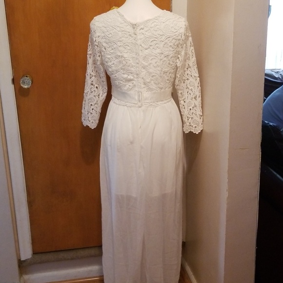 Ladies XXL Simple Wedding Dress or Reception Dress - Picture 5 of 8